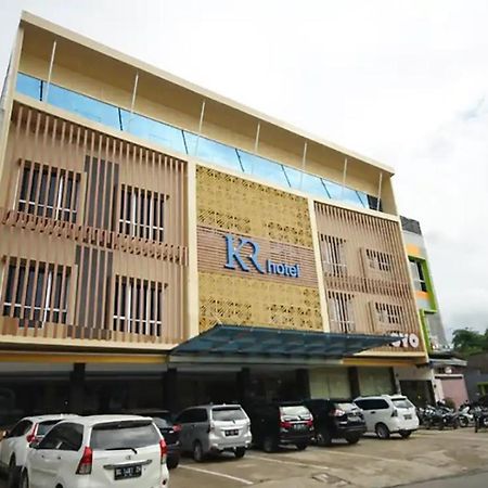 Twospaces Living At Kr Hotel Palembang Exterior photo